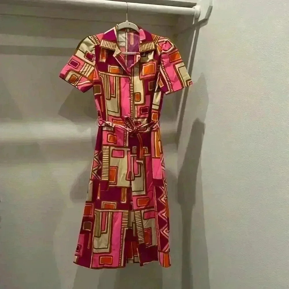 Women’s vintage 70’s multi-color dress with matching belt